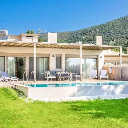 Averto Anna Rachi (Lefkada)